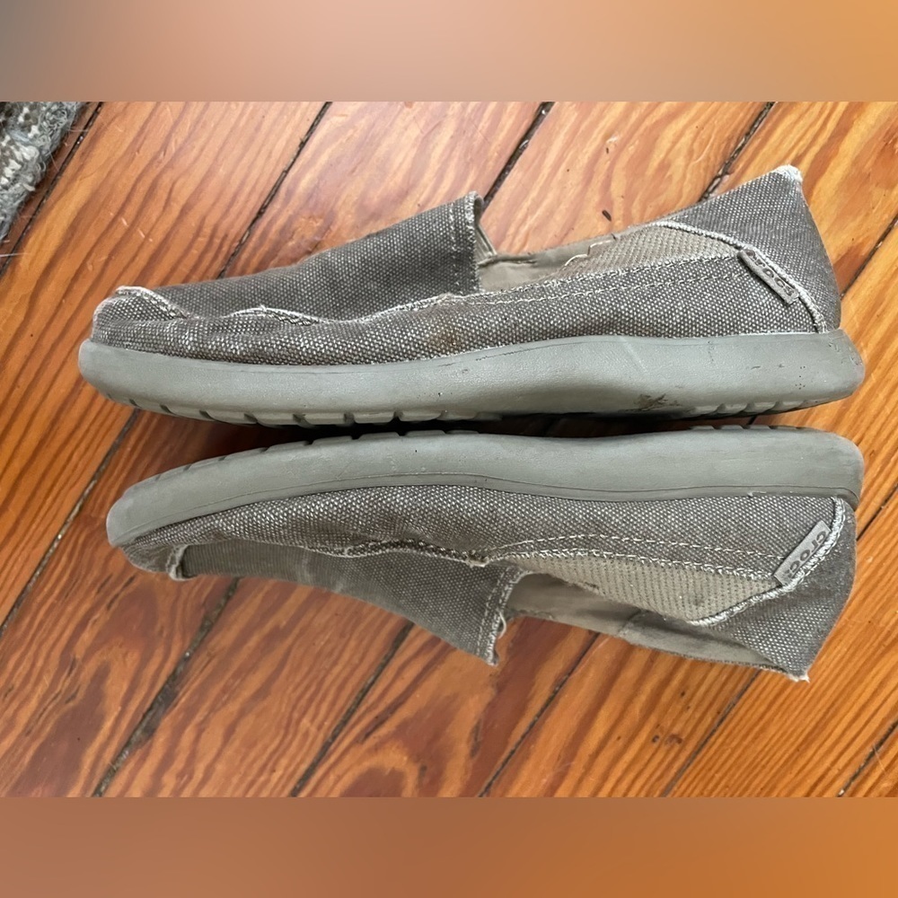 Crocs khaki slip on shoe kids size 3 - Picture 7 of 8